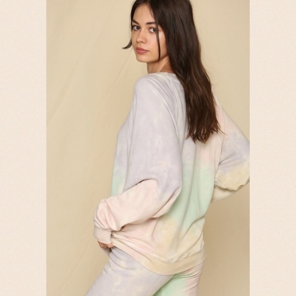 Last! Pastel Cloud Tie Dye Raglan Sweatshirt - Picture 3 of 15